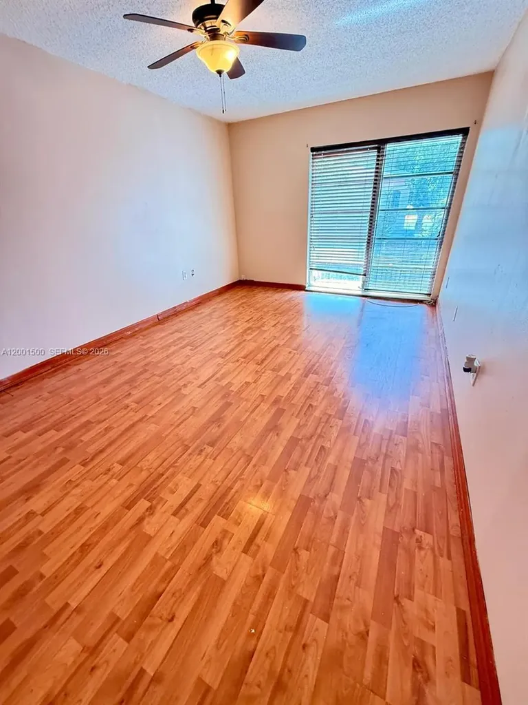 2750 N 34th Avenue Hollywood FL 33021