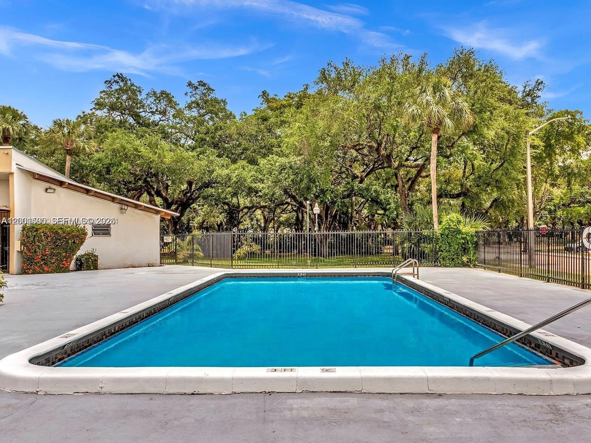 2750 N 34th Avenue Hollywood FL 33021