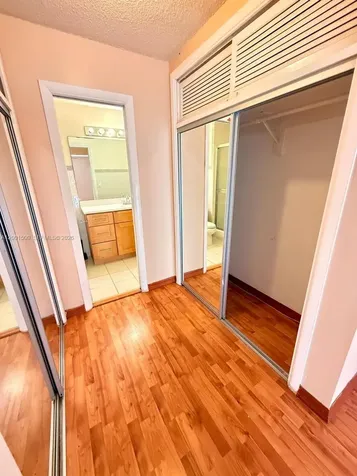 2750 N 34th Avenue Hollywood FL 33021