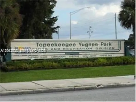 2750 N 34th Avenue Hollywood FL 33021