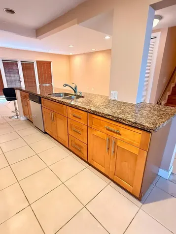 2750 N 34th Avenue Hollywood FL 33021