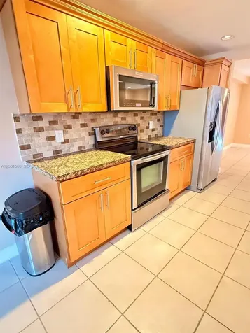 2750 N 34th Avenue Hollywood FL 33021