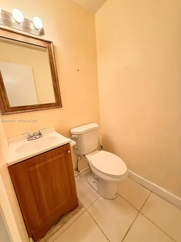 2750 N 34th Avenue Hollywood FL 33021