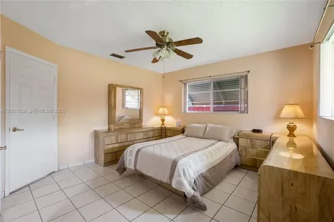 3240 SW 96th Avenue Miami FL 33165
