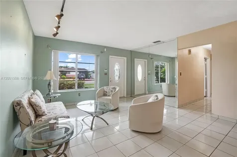 3240 SW 96th Avenue Miami FL 33165