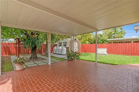 3240 SW 96th Avenue Miami FL 33165