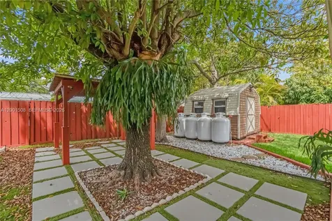 3240 SW 96th Avenue Miami FL 33165