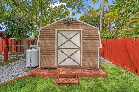 3240 SW 96th Avenue Miami FL 33165