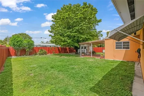 3240 SW 96th Avenue Miami FL 33165