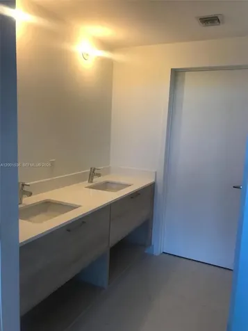 16385 Biscayne Boulevard North Miami Beach FL 33160