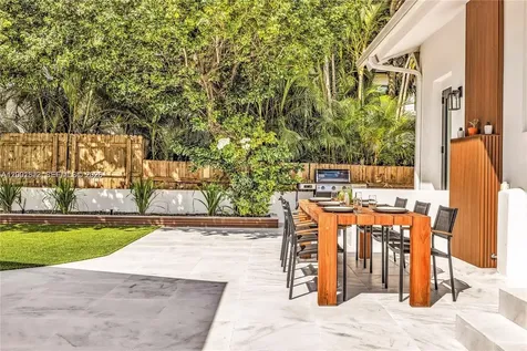 320 NE 88th Street El Portal FL 33138