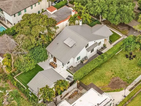 320 NE 88th Street El Portal FL 33138