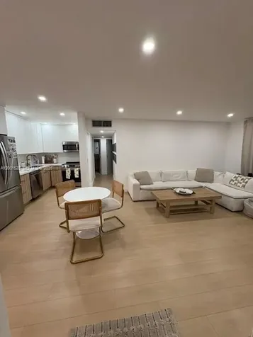 7927 SW 104th Street Miami FL 33156