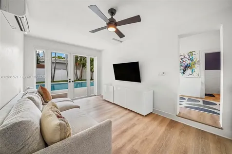 5237 La Gorce Drive Miami Beach FL 33140