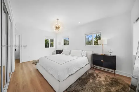 5237 La Gorce Drive Miami Beach FL 33140
