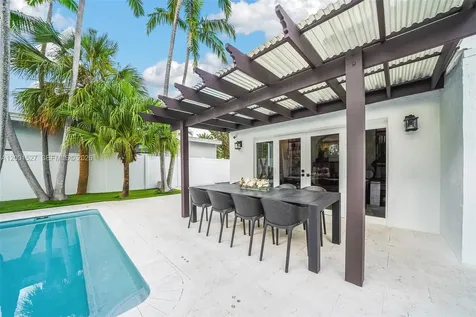 5237 La Gorce Drive Miami Beach FL 33140