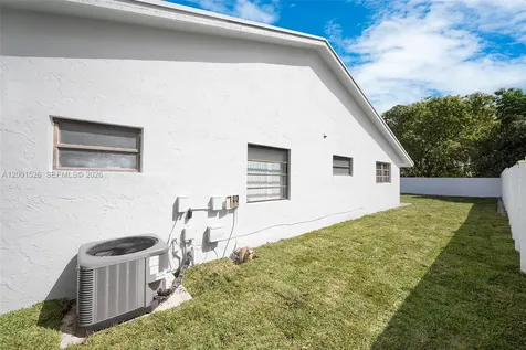 6427 SW 135th Avenue Miami FL 33183