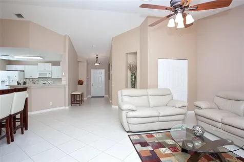 4104 Pine Ridge Lane Weston FL 33331
