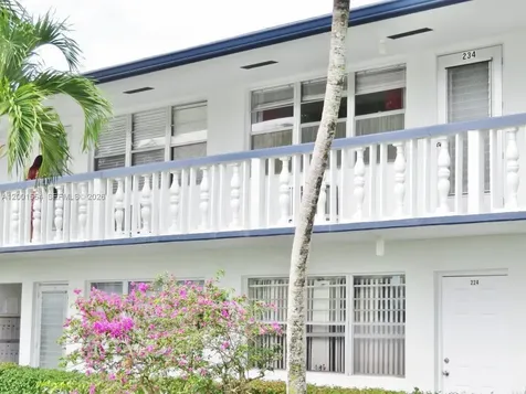 235 Northampton L West Palm Beach FL 33417