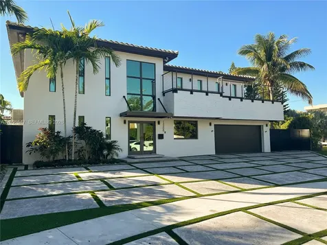 13300 Biscayne Bay Terrace North Miami FL 33181