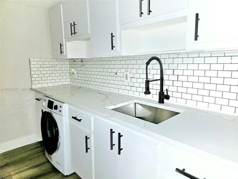 335 SW 20th Street Fort Lauderdale FL 33315