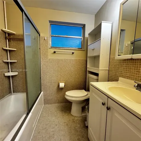 215 SE 3rd Avenue Hallandale Beach FL 33009