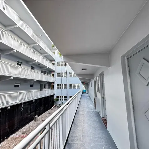 215 SE 3rd Avenue Hallandale Beach FL 33009