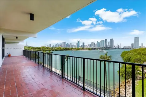 1000 Venetian Way Miami FL 33139