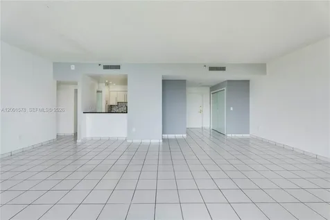 1000 Venetian Way Miami FL 33139