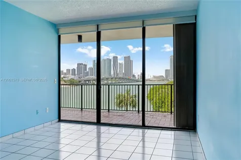 1000 Venetian Way Miami FL 33139