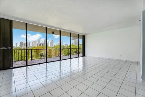 1000 Venetian Way Miami FL 33139