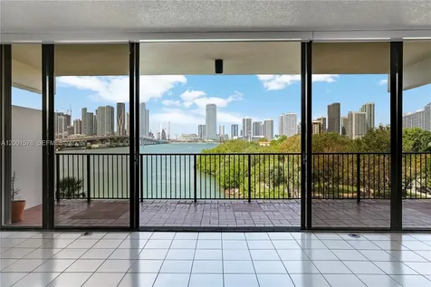 1000 Venetian Way Miami FL 33139