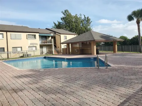 7423 SW 152nd Avenue Miami FL 33193