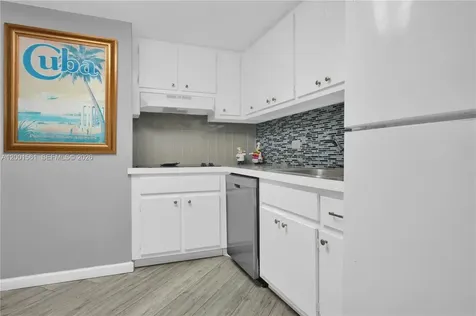 905 Brickell Bay Drive Miami FL 33131
