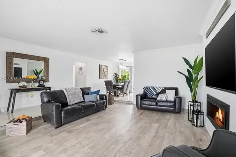 11920 NW 31st Place Sunrise FL 33323