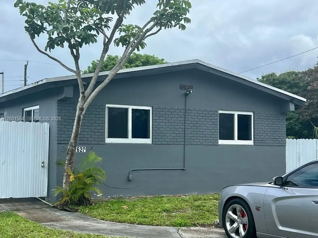 2620 NW 18th Terrace Oakland Park FL 33311
