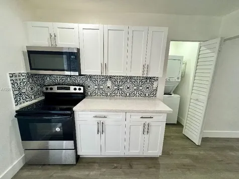 2620 NW 18th Terrace Oakland Park FL 33311
