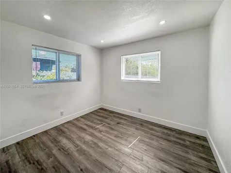 2620 NW 18th Terrace Oakland Park FL 33311