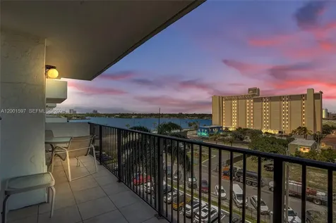 1201 S Ocean Drive Hollywood FL 33019