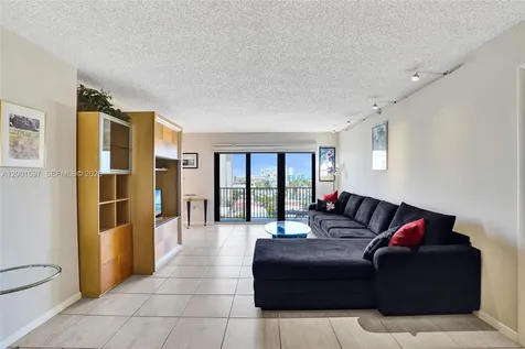 1201 S Ocean Drive Hollywood FL 33019