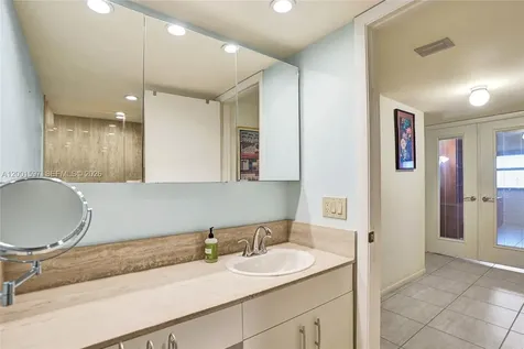 1201 S Ocean Drive Hollywood FL 33019