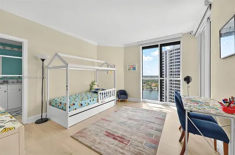 21050 Point Place Aventura FL 33180