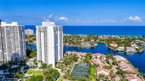 21050 Point Place Aventura FL 33180