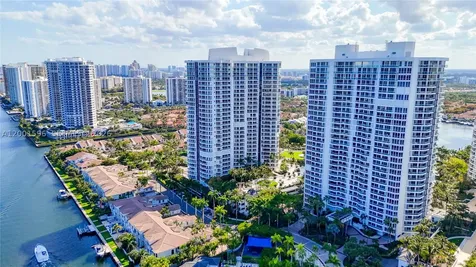 21050 Point Place Aventura FL 33180