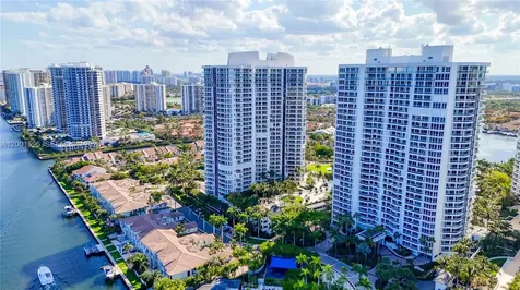 21050 Point Place Aventura FL 33180