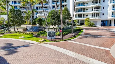 21050 Point Place Aventura FL 33180
