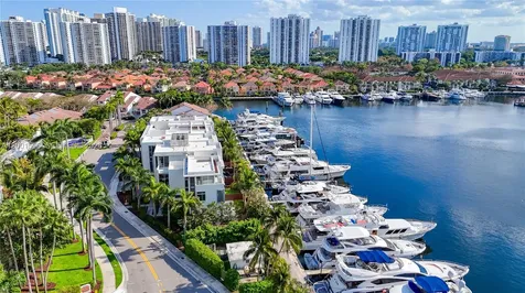 21050 Point Place Aventura FL 33180