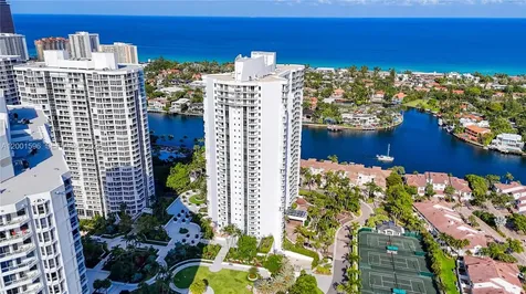 21050 Point Place Aventura FL 33180