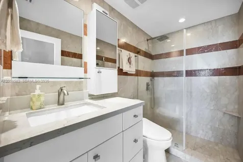 5601 Collins Avenue Miami Beach FL 33140