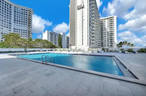 5601 Collins Avenue Miami Beach FL 33140